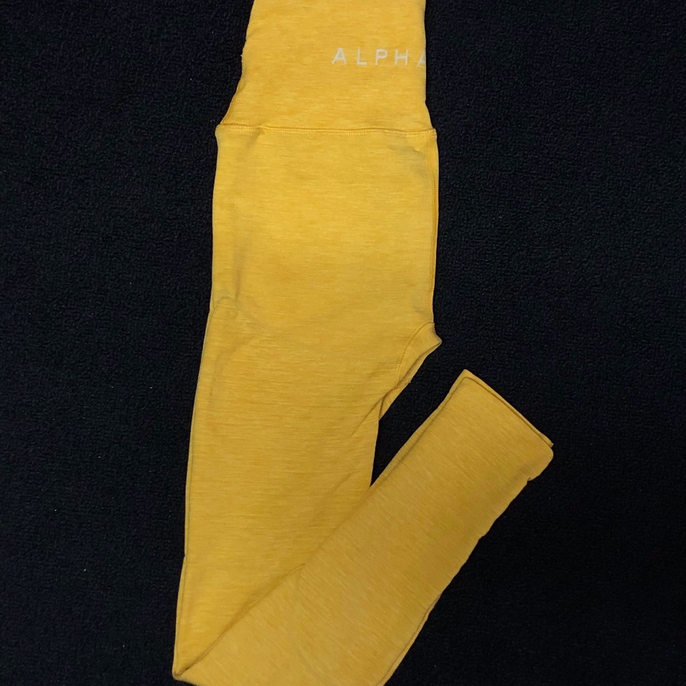 Alphalete Revival Legging - Yellow